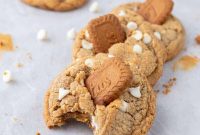 The Best Crumbl Biscoff White Chip Cookies Recipe