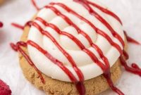 Ultimate Crumbl Raspberry Cheesecake Cookies