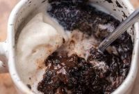 TikTok Oreo Lava Mug Cake