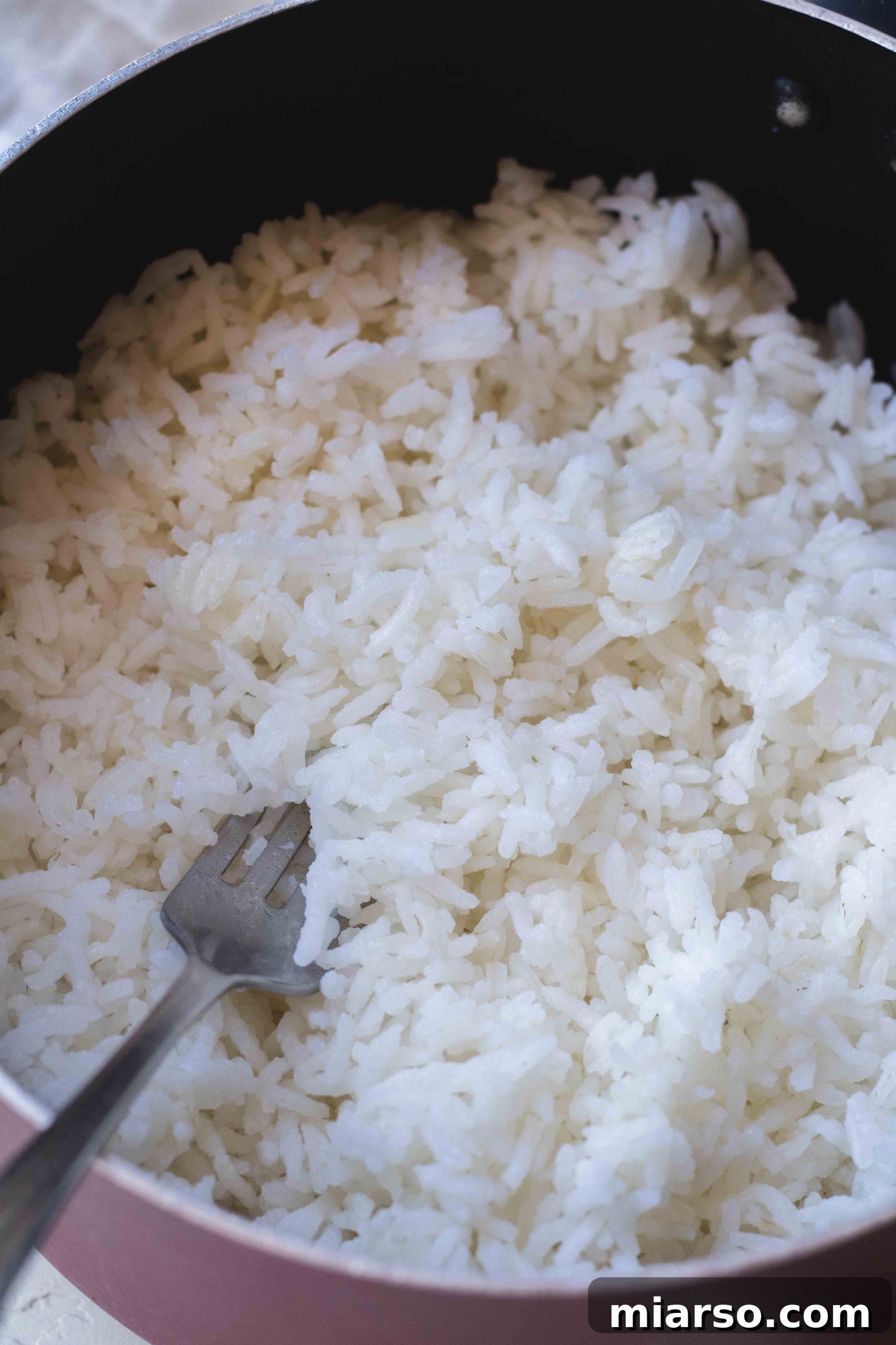 Fluffy White Rice: Stovetop Perfection Made Easy 12 img 10031 11 scaled