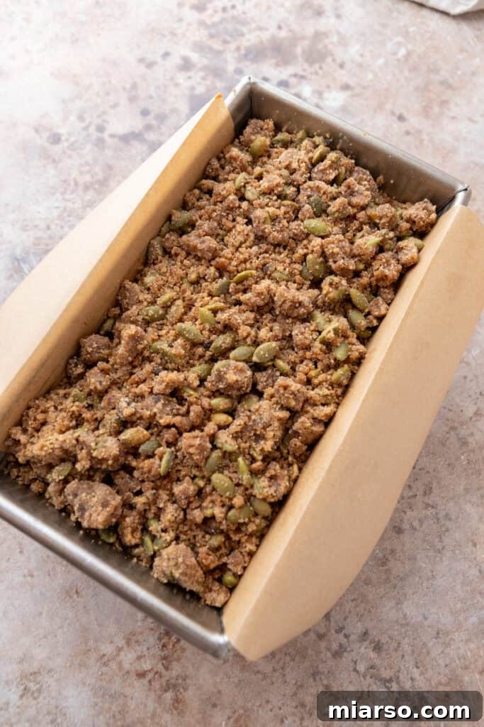 Warm Autumn Pumpkin Streusel Loaf 17 Streusel Pumpkin Bread overhead shot