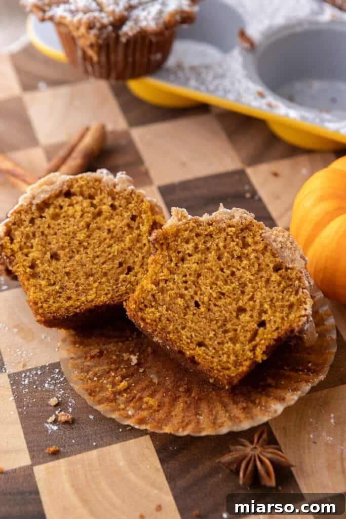 Soft Bakery Pumpkin Muffins Inspired by Panera 4 Panera Bread Pumpkin Muffins recipe copycat split in half