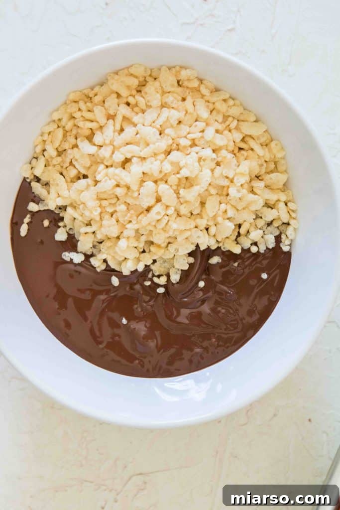 How to make almond no bake energy balls coating