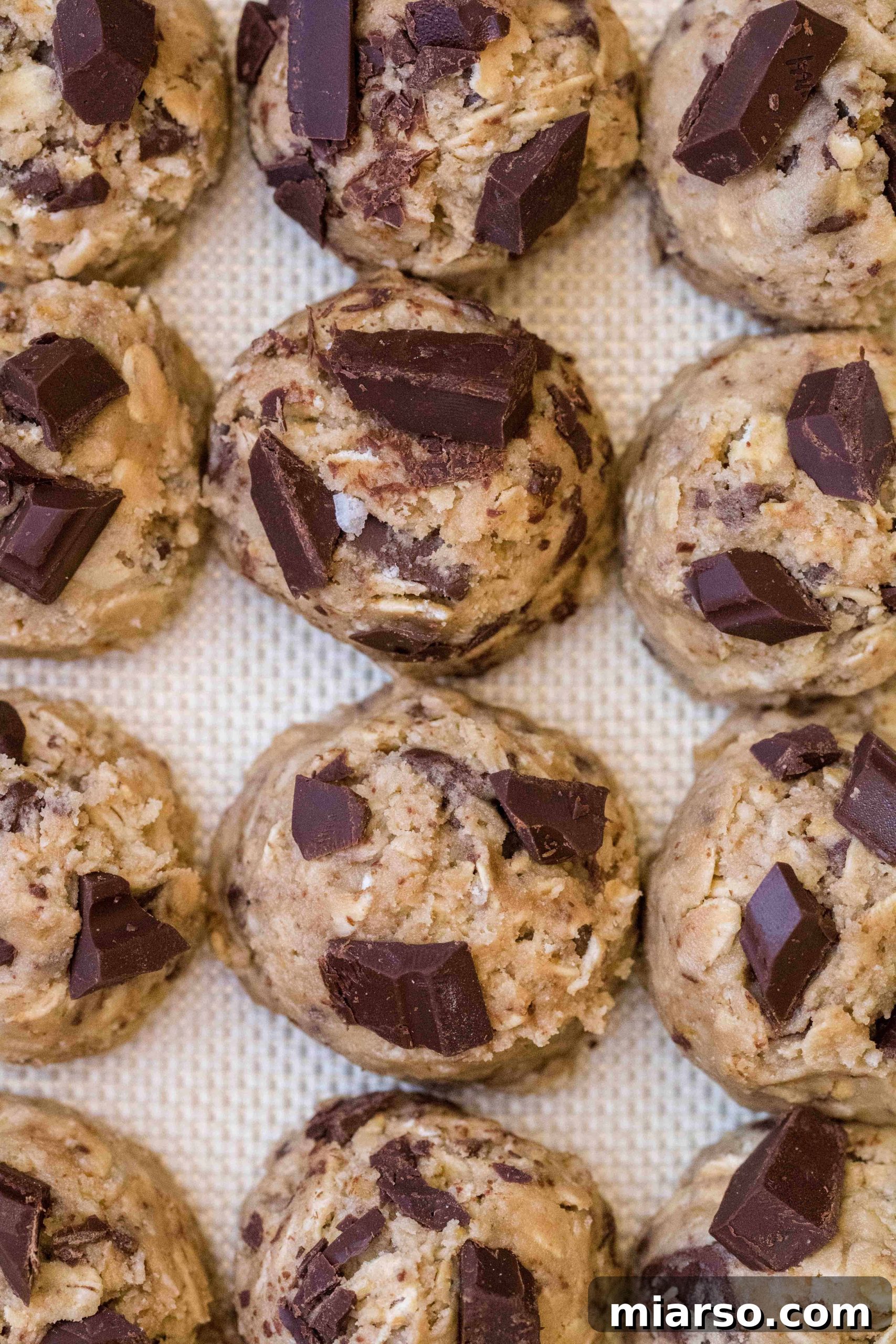 How to make soft and chewy oatmeal chocolate chunk cookies