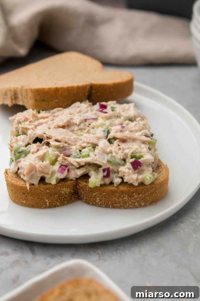 How to make tuna sandwich: Step 3 - assemble and enjoy