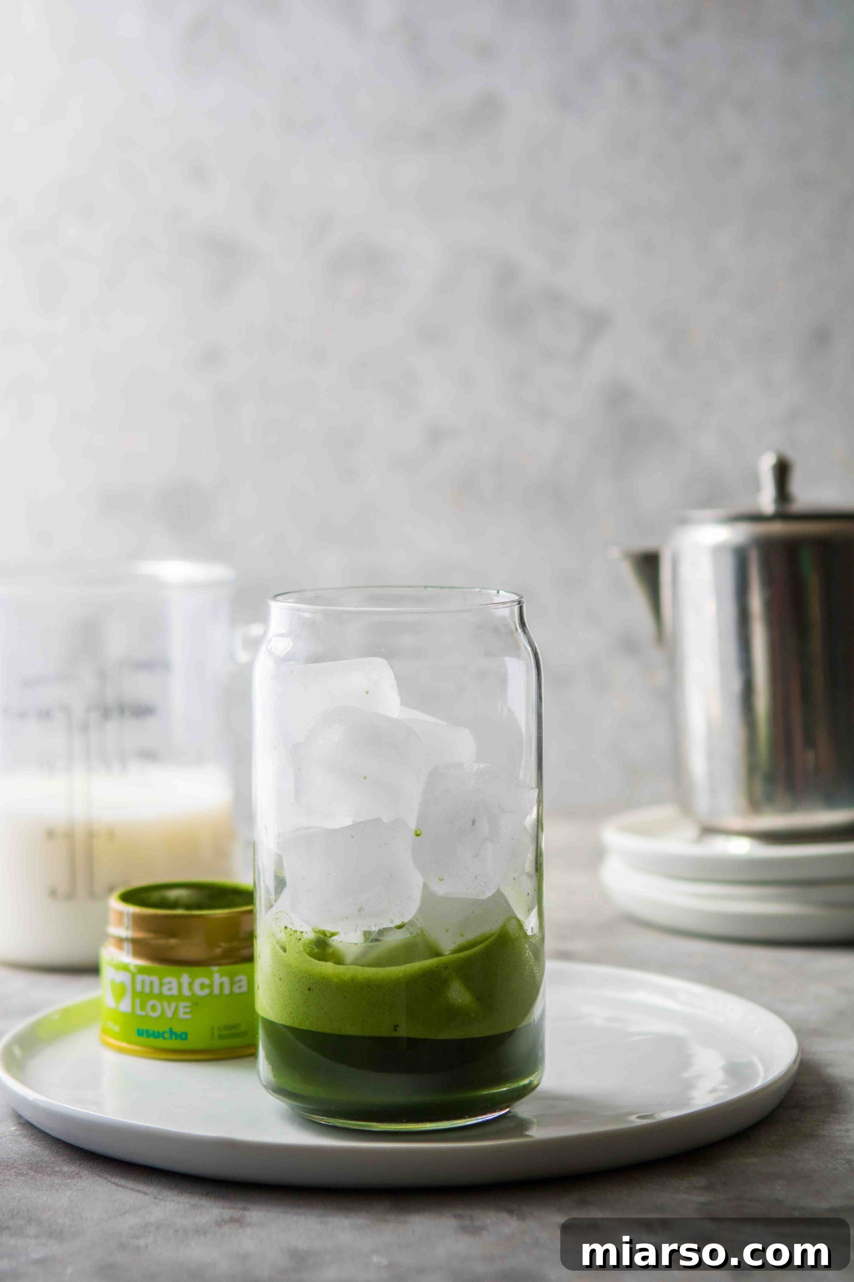 Simple DIY Starbucks Iced Matcha Latte 7 Step 4: Adding ice to the glass