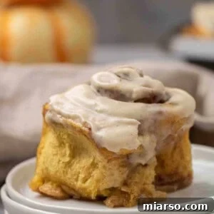 Soft and fluffy pumpkin cinnamon rolls best thanksgiving dessert recipes