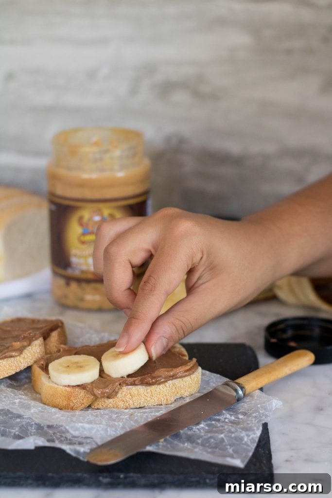 Golden Peanut Butter Banana Melt 7 Fokken Nuts kurabiye hamuru fıstık ezmesi ile ızgara fıstık ezmeli muzlu sandviçin malzemeleri
