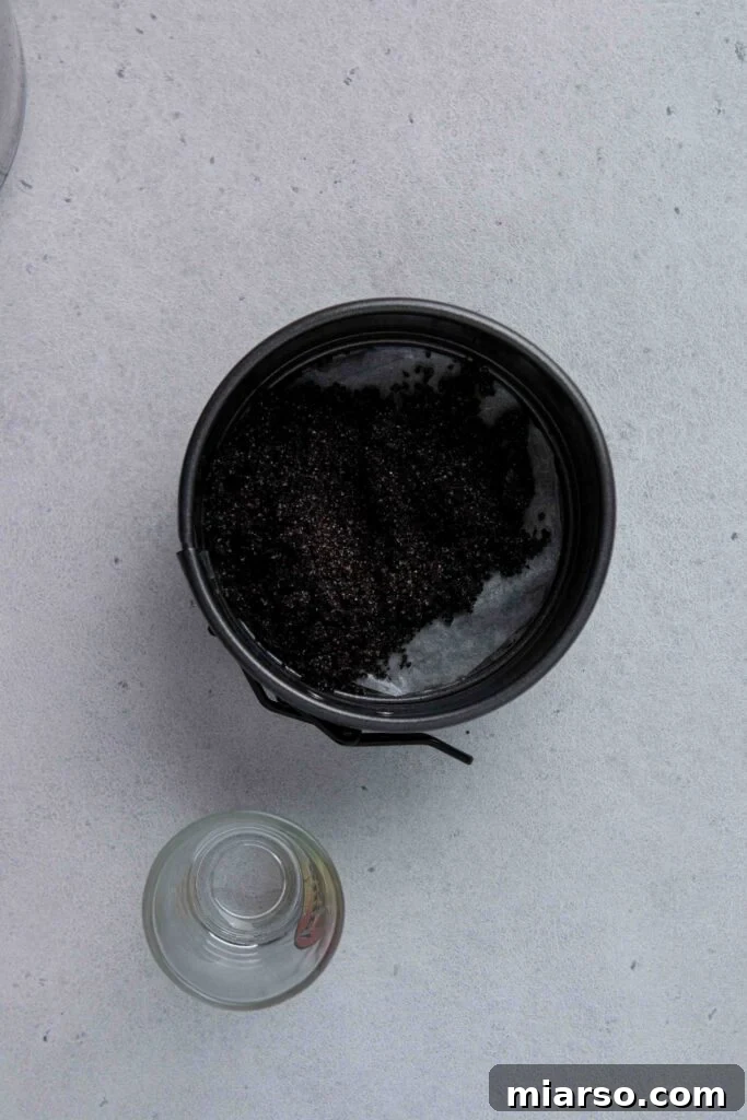 Mini Chocolate Cheesecakes Pure Creamy Indulgence 7 How to make oreo cheesecake crust