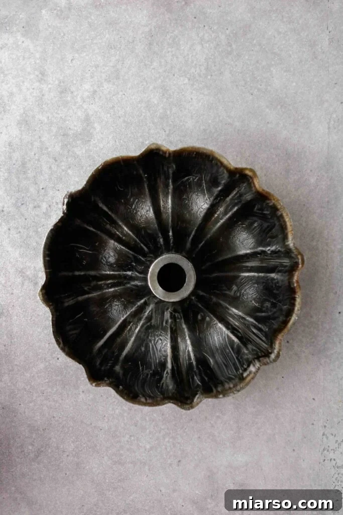 Velvety Vanilla Bundt Perfection 5 Empty bundt cake pan