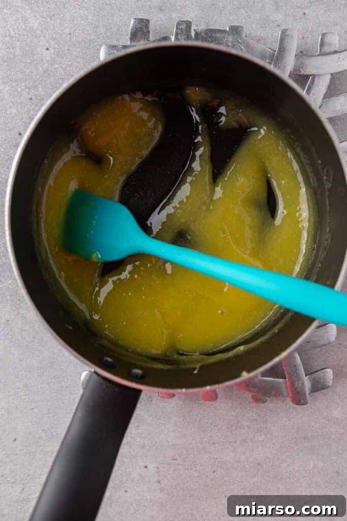 Texture of lemon curd in sauce pan