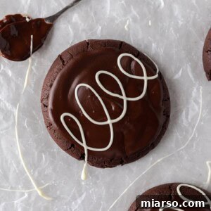 Crumbl chocolate mallow cupcake cookies