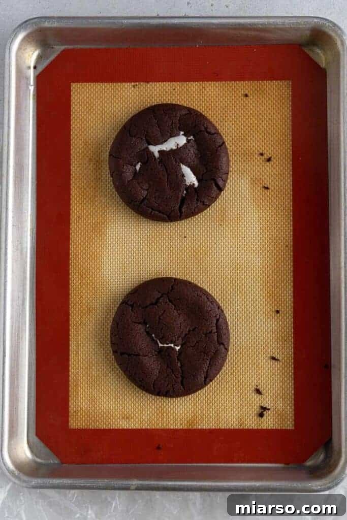 Chocolate marshmallow fluff cookies
