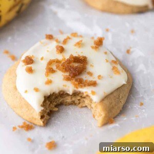 Crumbl banana bread cookies