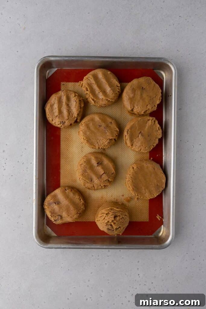 Crumbl's Ultimate Reese's Peanut Butter Cookie 6 Peanut butter cookie dough