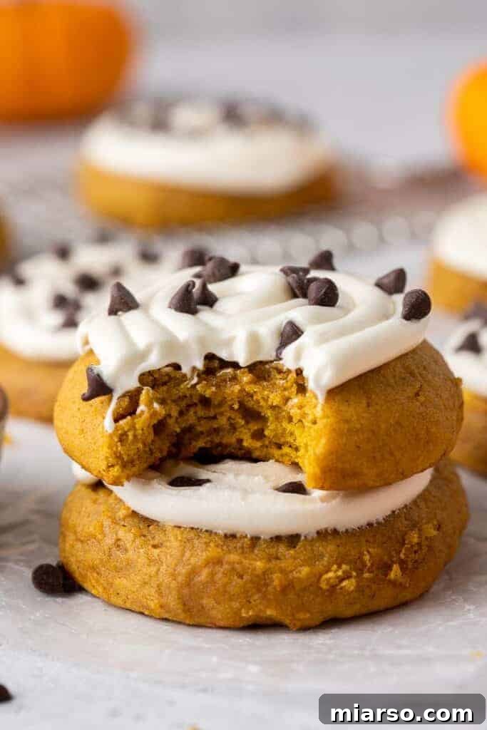 Crumbl pumpkin cake cookies 