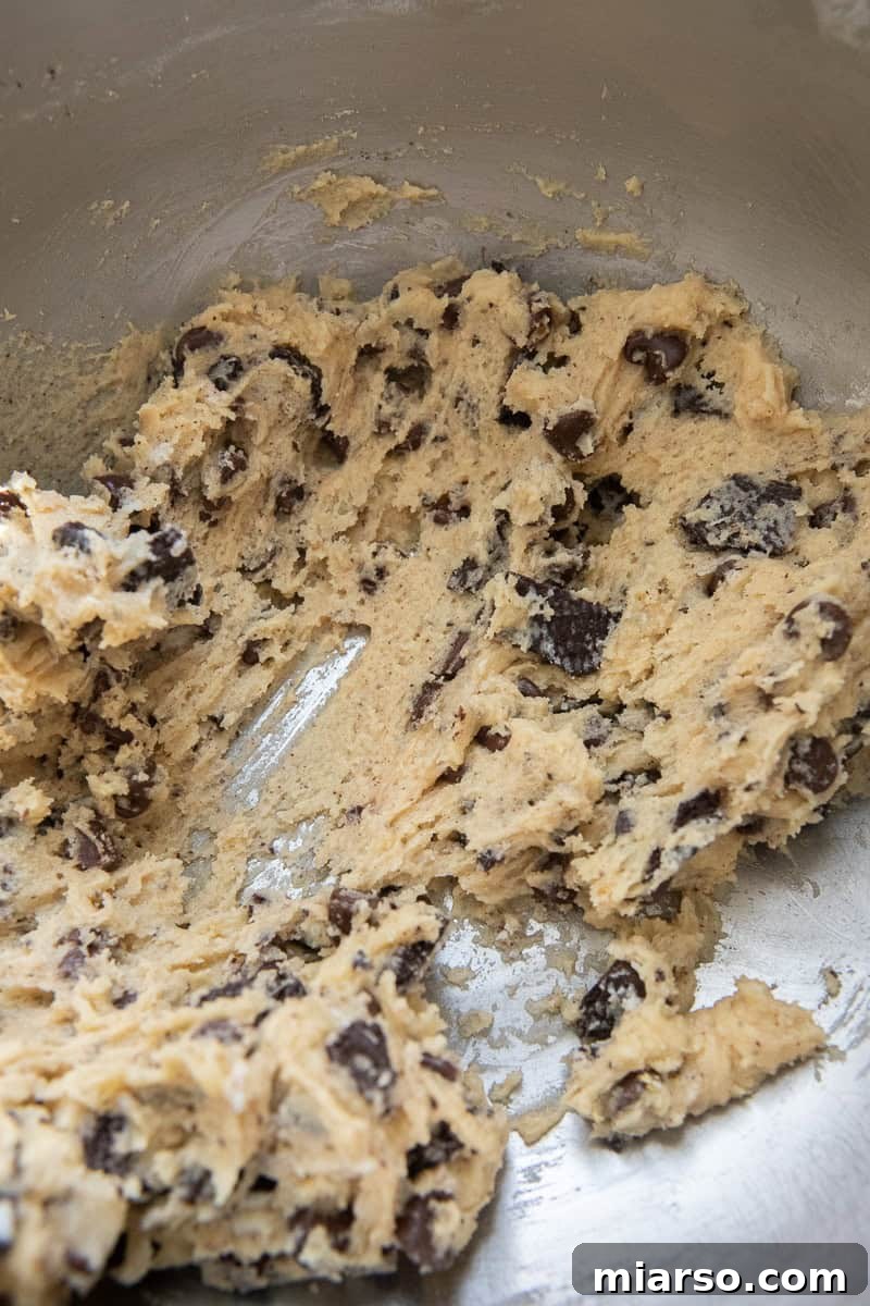 Ultimate Oreo Chocolate Chip Cookies 7 Oreo chocolate chip cookie dough in a bowl