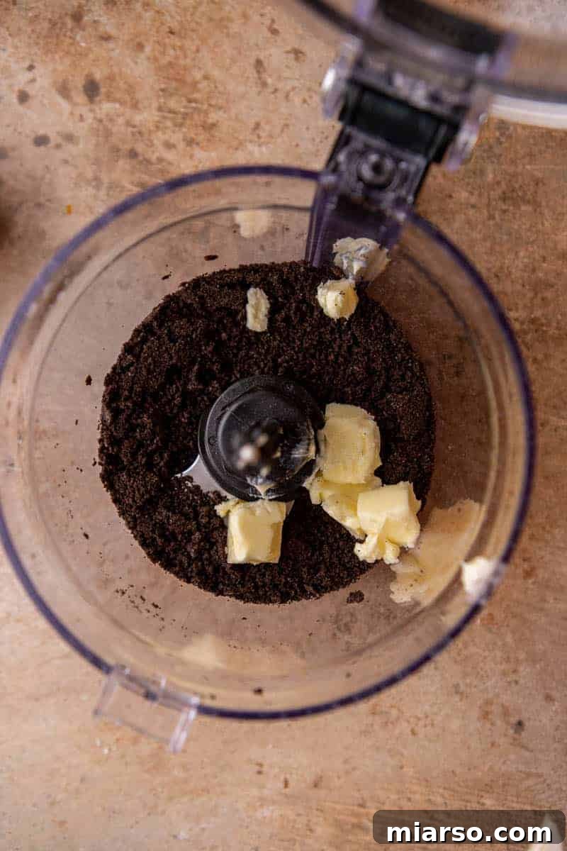 No-Bake Peanut Butter Oreo Bars 5 Oreo crust in a food processor