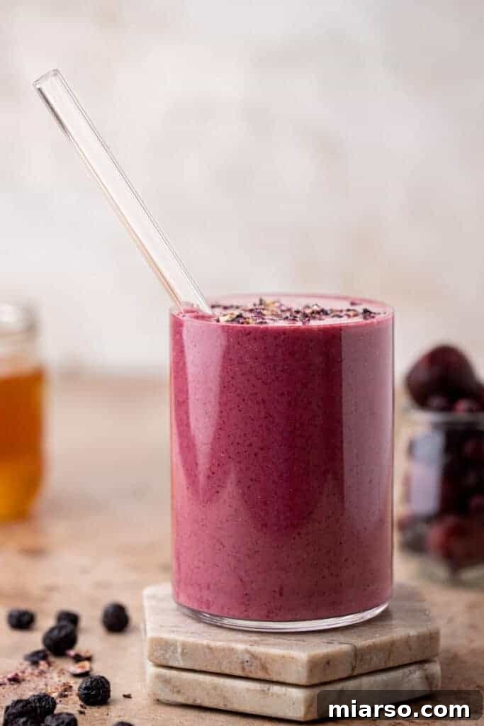 How to make berry smoothie
