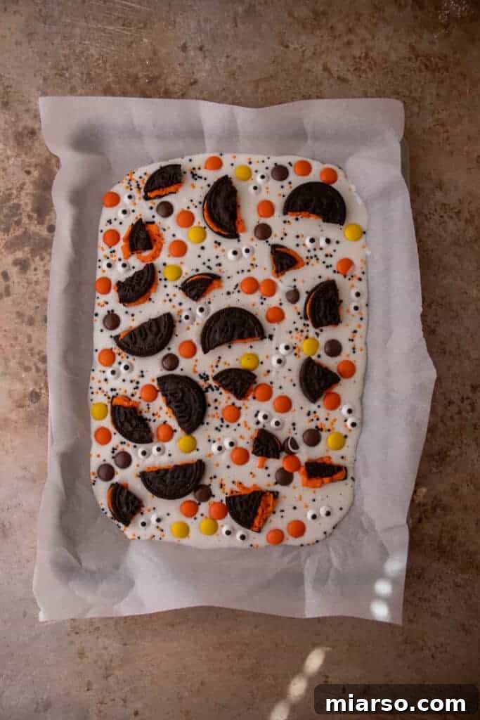 Halloween Oreo white chocolate bark
