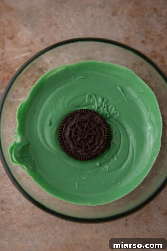 Oreo dipped in chocolate