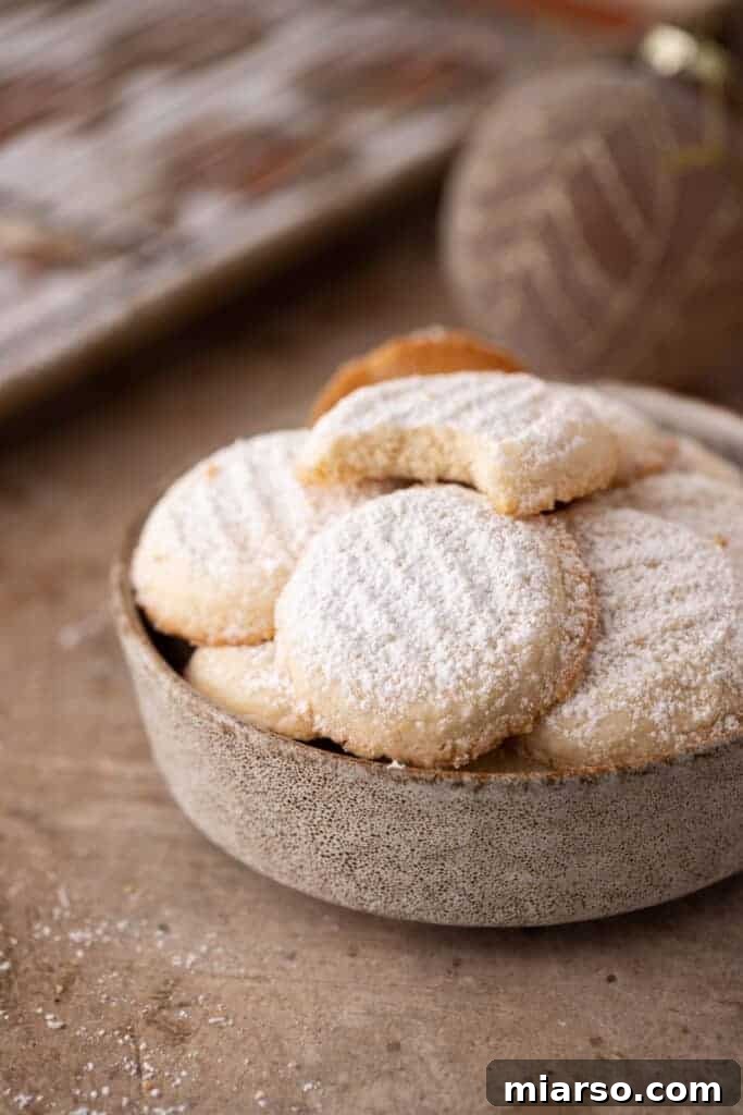bowl full of cornstarch cookies 