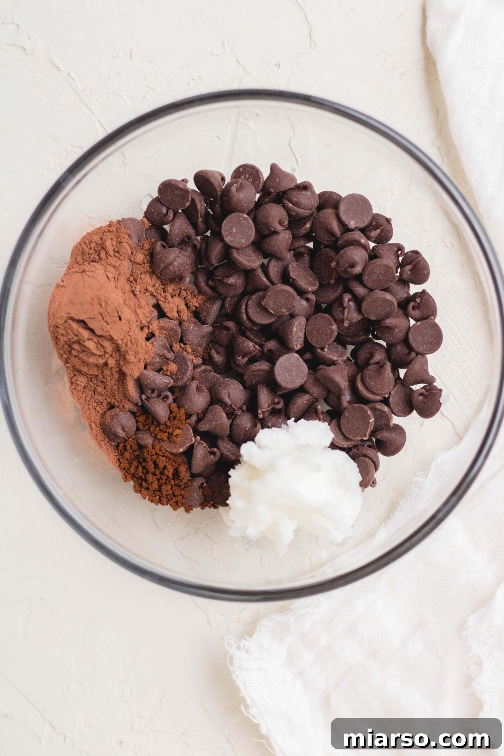 Melting vegan chocolate mousse ingredients