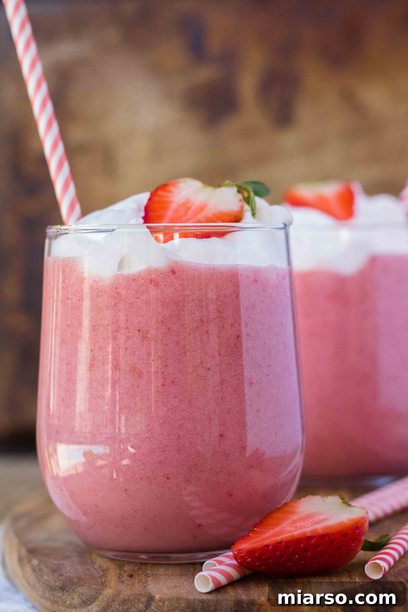 banana strawberry smoothie recipe with yogurt - served in a glass