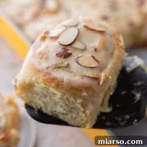 Irresistible Almond Croissant Cinnamon Rolls: Bakery-Soft and Buttery 20 img 113556 19