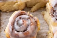 Perfect Mini Cinnamon Rolls: Fluffy Bites with Cream Cheese Glaze